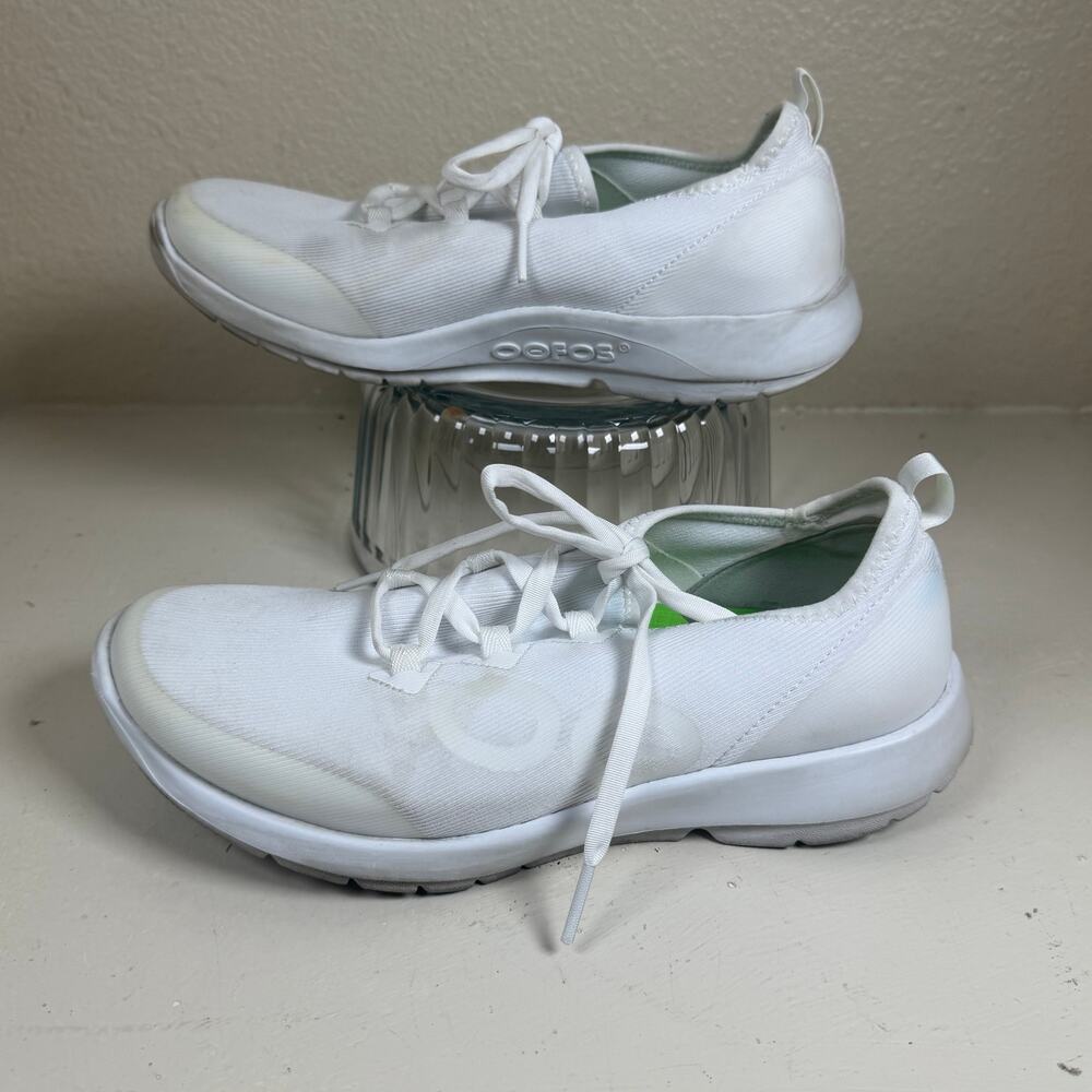 OOFOS OOmg Sport Low Womens Recovery Tennis Shoe sneaker slip on
White Size 8.5